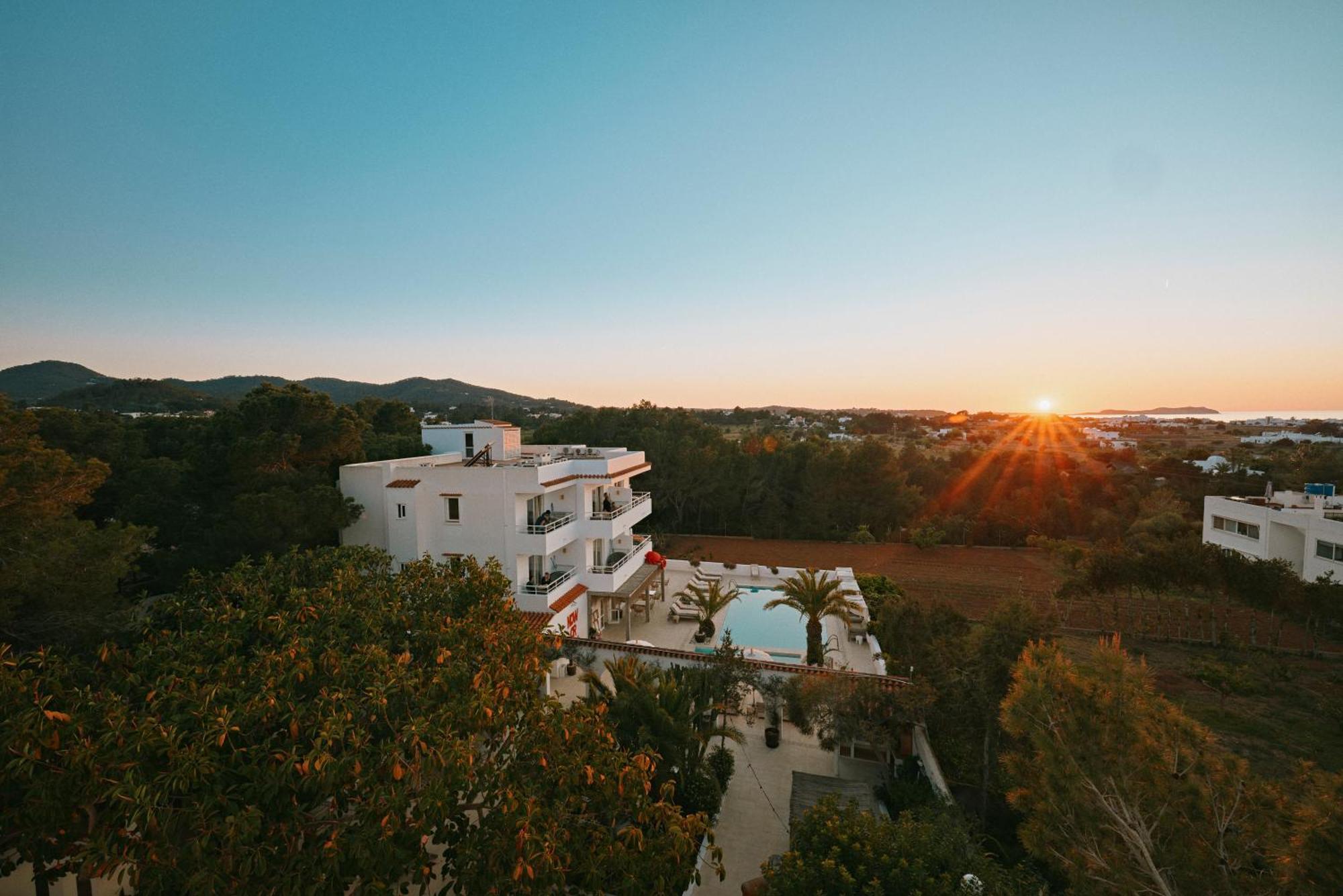 Апарт готель Secret Oasis Ibiza-Only Adults Сан-Антоніо Екстер'єр фото