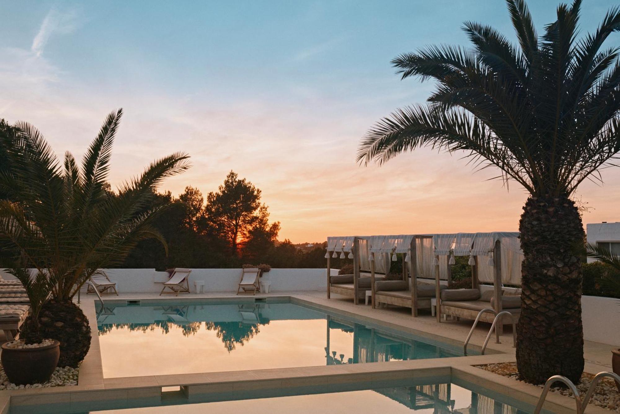 Апарт готель Secret Oasis Ibiza-Only Adults Сан-Антоніо Екстер'єр фото