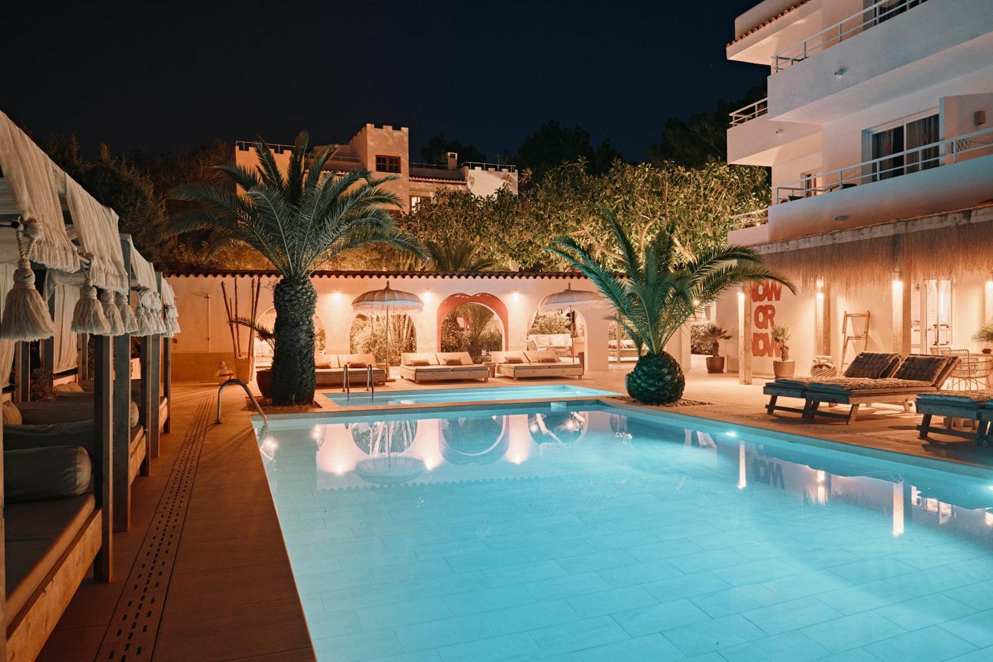 Апарт готель Secret Oasis Ibiza-Only Adults Сан-Антоніо Екстер'єр фото