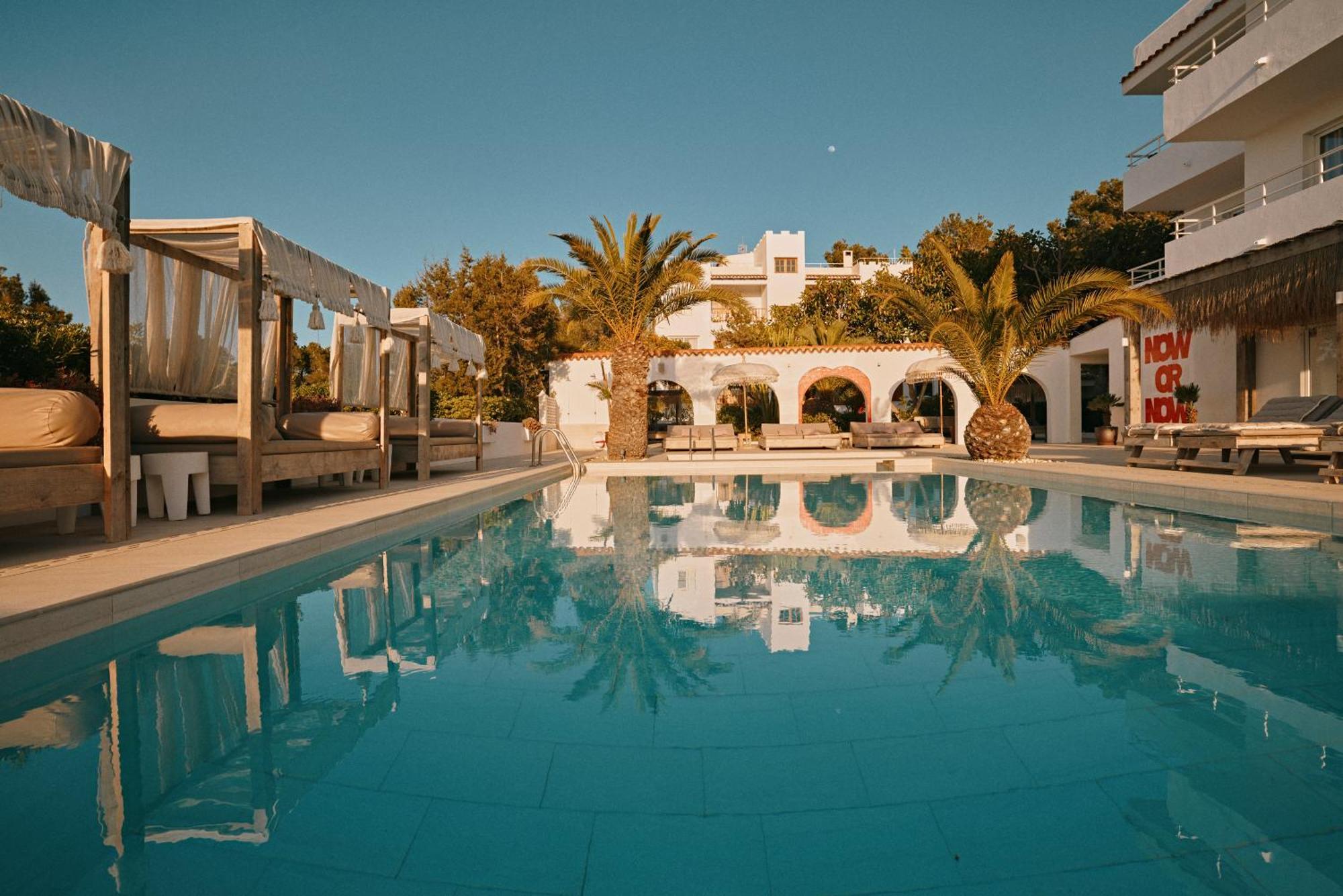 Апарт готель Secret Oasis Ibiza-Only Adults Сан-Антоніо Екстер'єр фото
